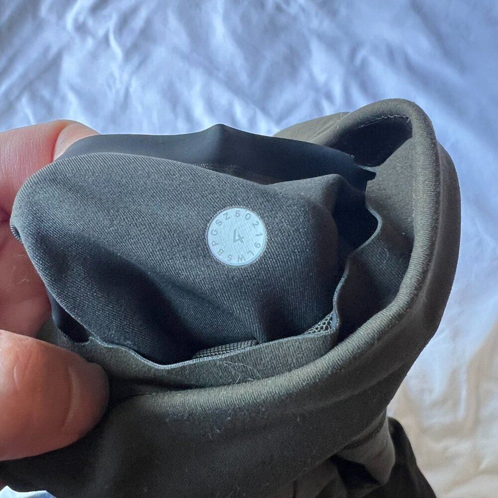 Lululemon In Movement 7/8 Tight Dark Olive Size 4 - Picture 6 of 7